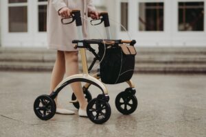 Handgriffe am Rollator einstellen